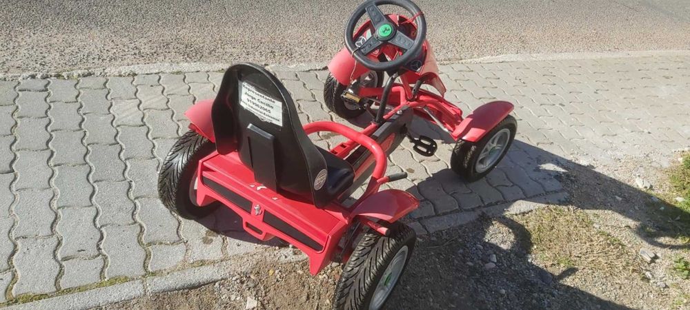 kart Berg Ferrari FXX a pedais novo.