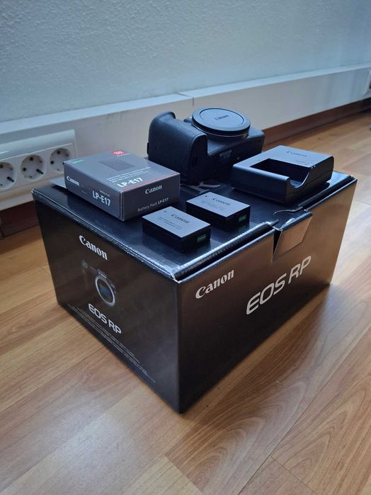 Canon RP corpo + 2 baterias + flash C 430EXII + pilhas recarregáveis