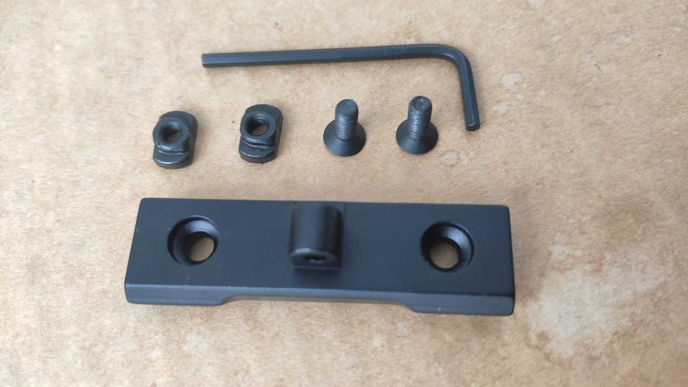 Адаптер антабка на M-LOK для кріплення сошок.