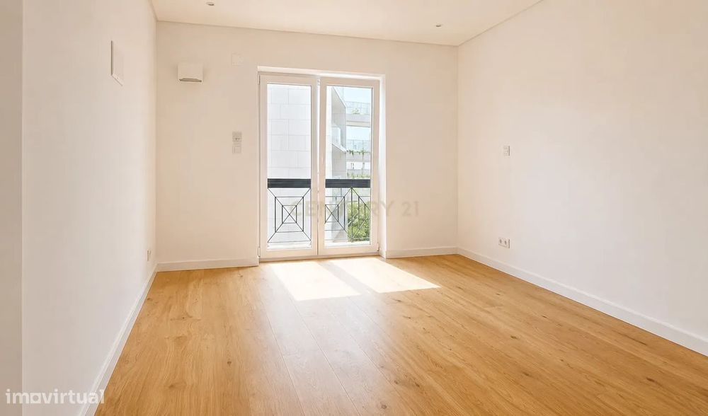 Apartamento T3 como novo centro de Cascais e com vista mar