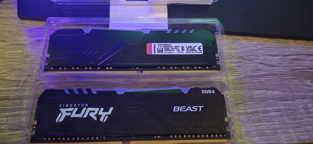 Pamieći ddr4 3200mhz 2x8gb  RGB gwarancja wieczysta