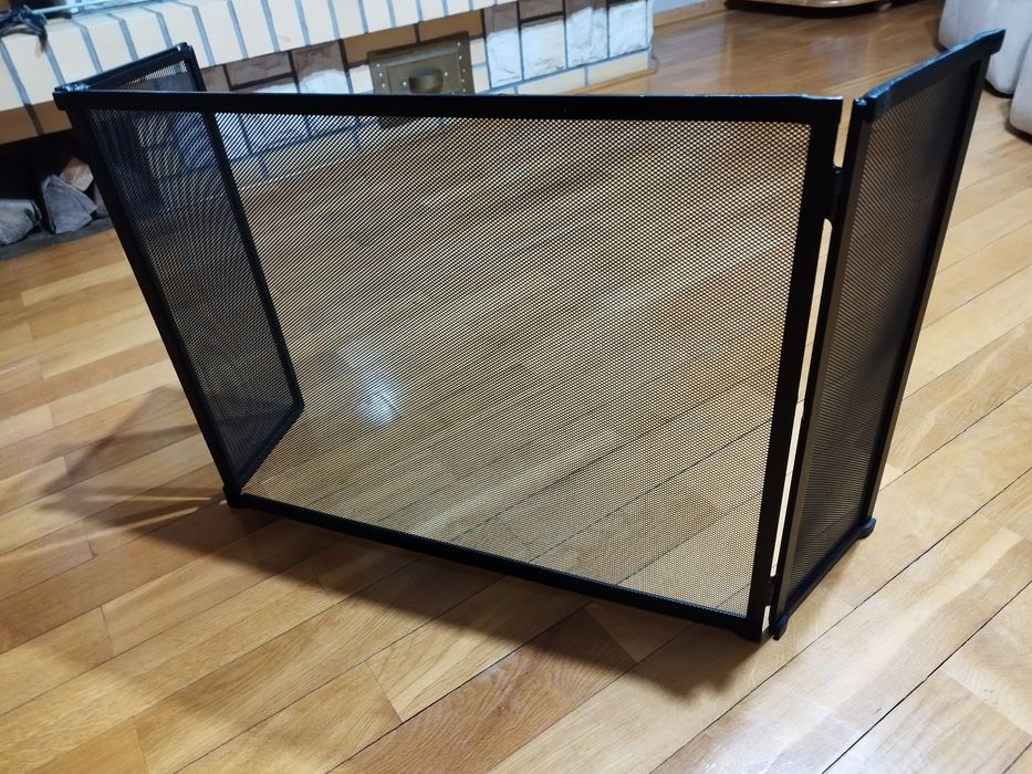 Siatka zabezpieczająca kominka