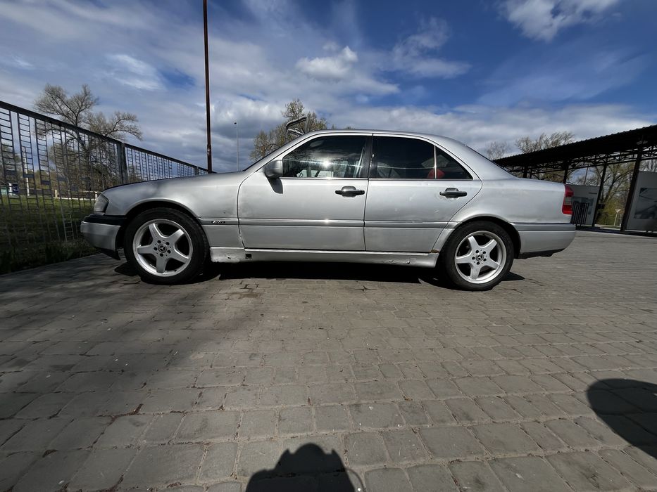 Продам або обміняю Mercedes W202