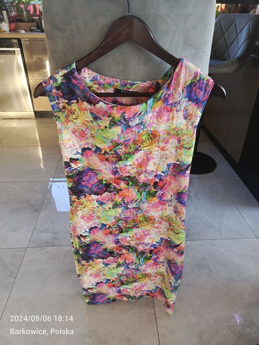 Sprzedam letnią sukienkę Mohito 38