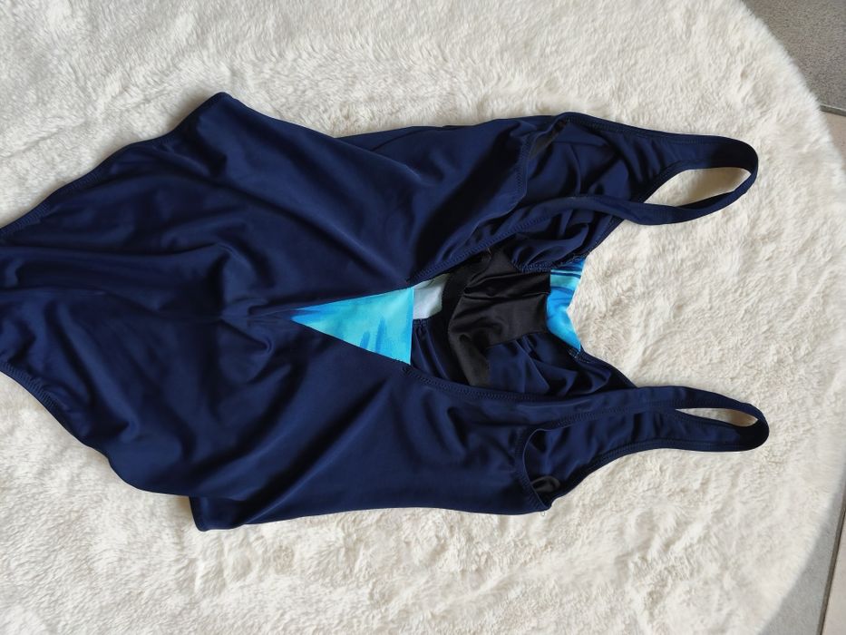 Strój kąpielowy jednoczęściowy wyszczuplający