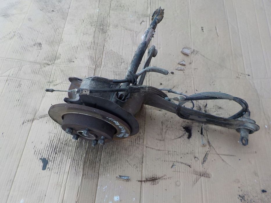 zwrotnica wahacz prawy tył ford focus mk2 kombi