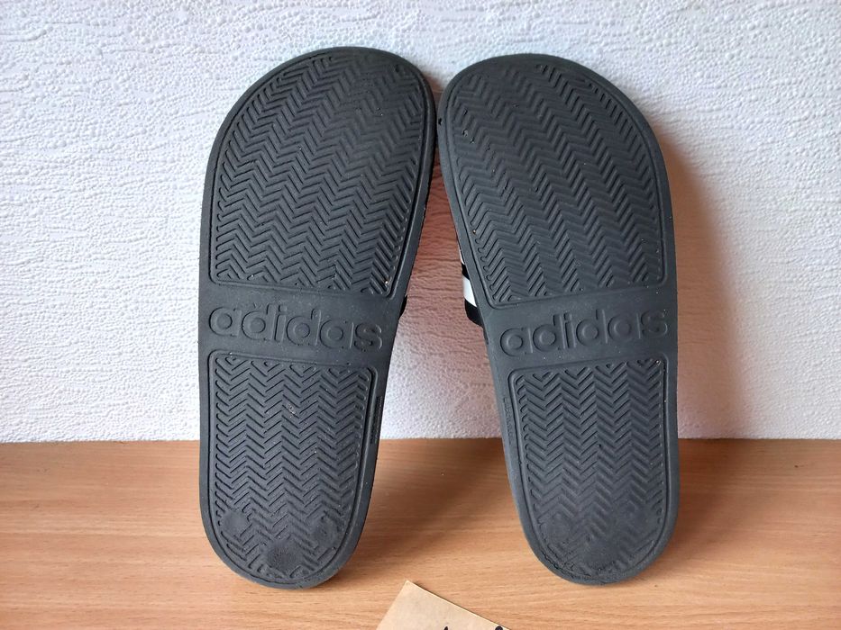 Шльопанці сланці adidas adilette Shower 40-41 р. устілка 26,5 см.