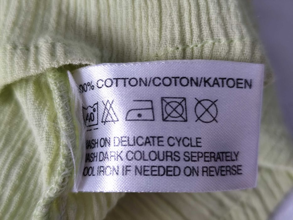 Zielona marszczona bluzka