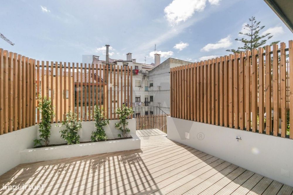 T1 Duplex para Arrendamento em Lisboa | Terraço, Jardim e Estacionamen