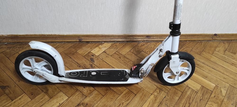 Продам взрослый самокат Micro