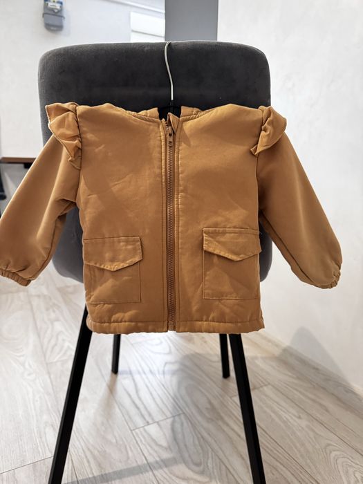 Куртка весна 90 розмір ( маломірить)