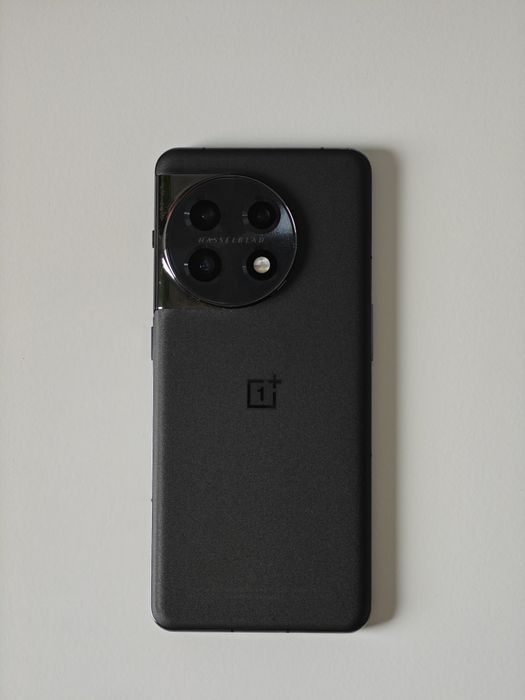 Smartfon OnePlus 11 8/128 jeszcze na gwarancji.