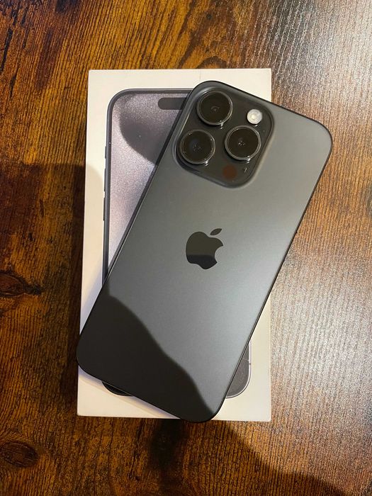 iphone 15 pro 89% jak nowy