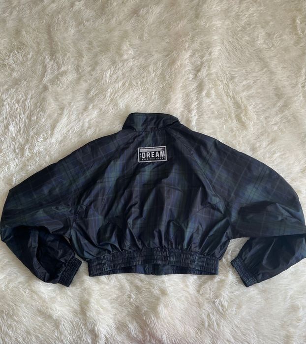 Вітрівка Bershka колір синій зелений