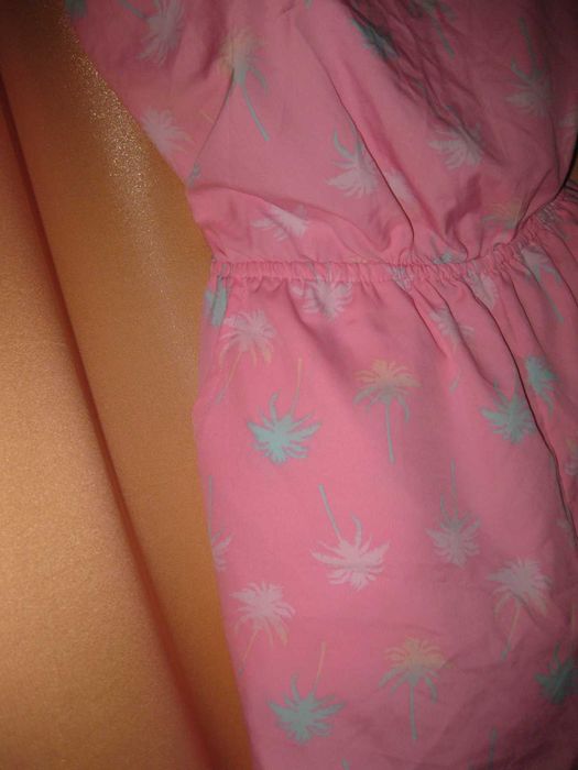 Рожеві короткі шорти ромпер комбінезон L з відкритою спиною на резинці