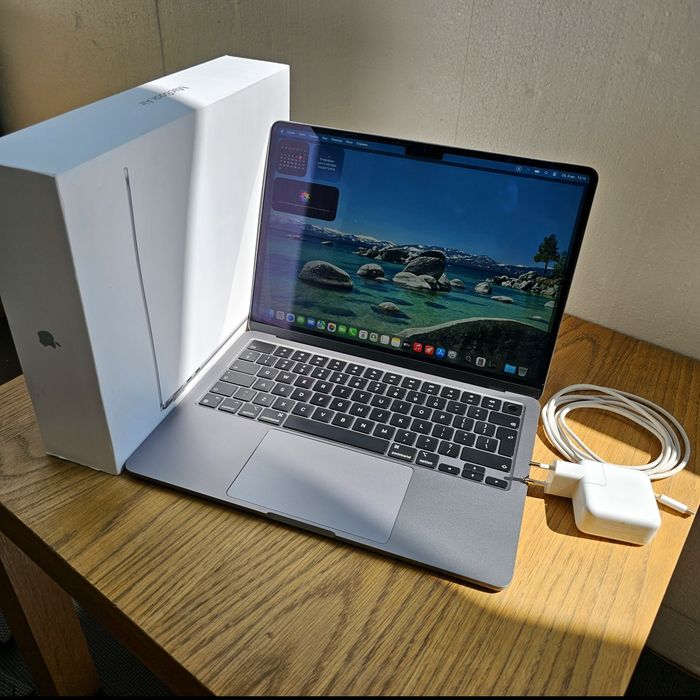 Apple MacBook Air M3, 13,6", 8/256GB, Retina, kabel, bateria 91%, sprzedaż tylko Warszawa
