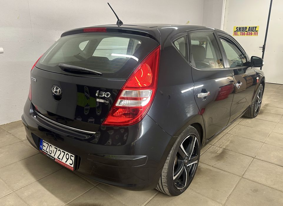 Hyundai i30 1,4 Mały Przebieg Ładny Stan Sprawdź !