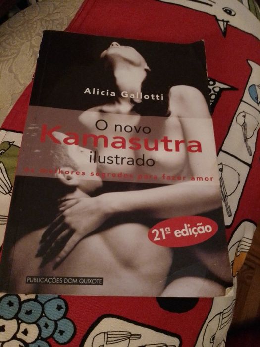 O Codex 632-J.R.Santos-Gradiva-8E-À Noite logo vê-Zambujal-1e5EDesde2E