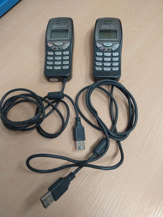Dwa telefony internetowe na USB