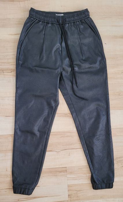 Spodnie skórkowe nowe PULL& BEAR