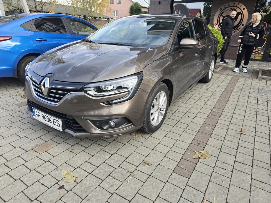 Нове авто Renault Megane найтоповіша комплектація