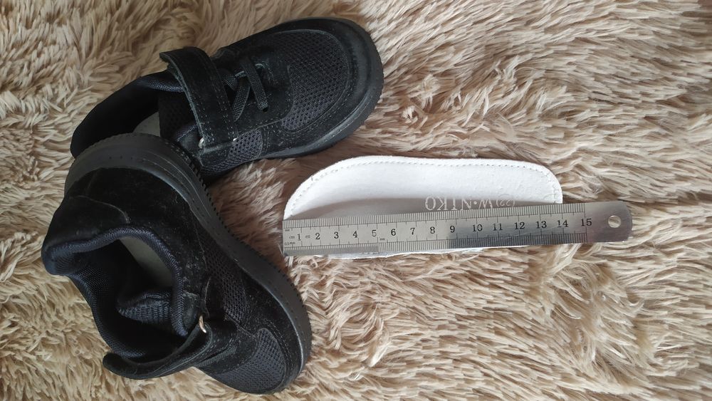 Продам дитячі кросівки. - 22 р.