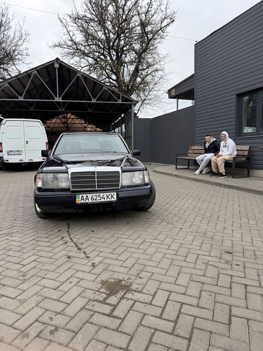 Mercedes 124 e200 1993 рік