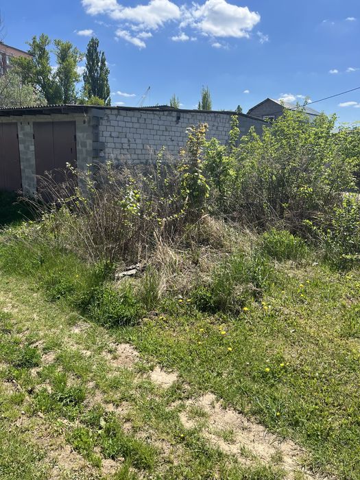 Продам землю під гараж Сонячна