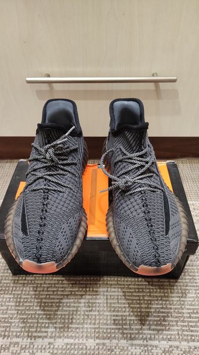 Кросівки чоловічі