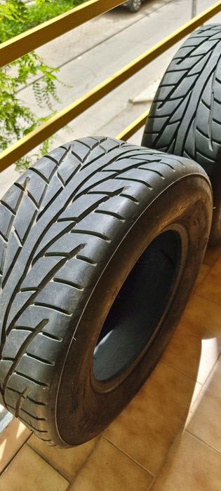 Vendo pneus para todo terreno , classificação de de competição seminovos!