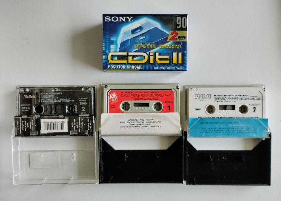 Audio cassetes - Originais - The Cure; Mr. Mister e Suzanne Vega