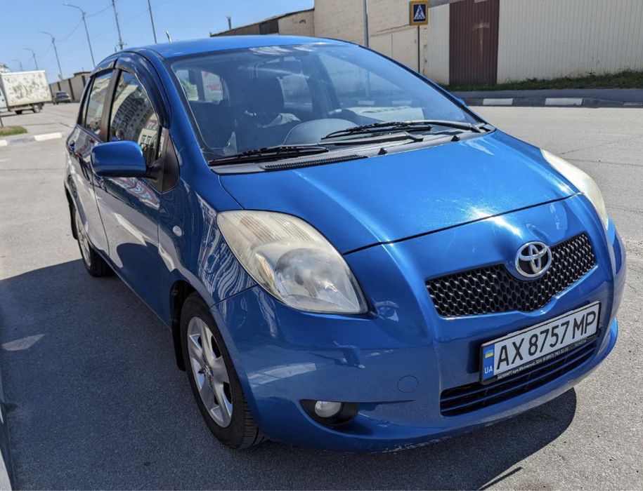 Toyota Yaris, 1.3, робот, 2006
