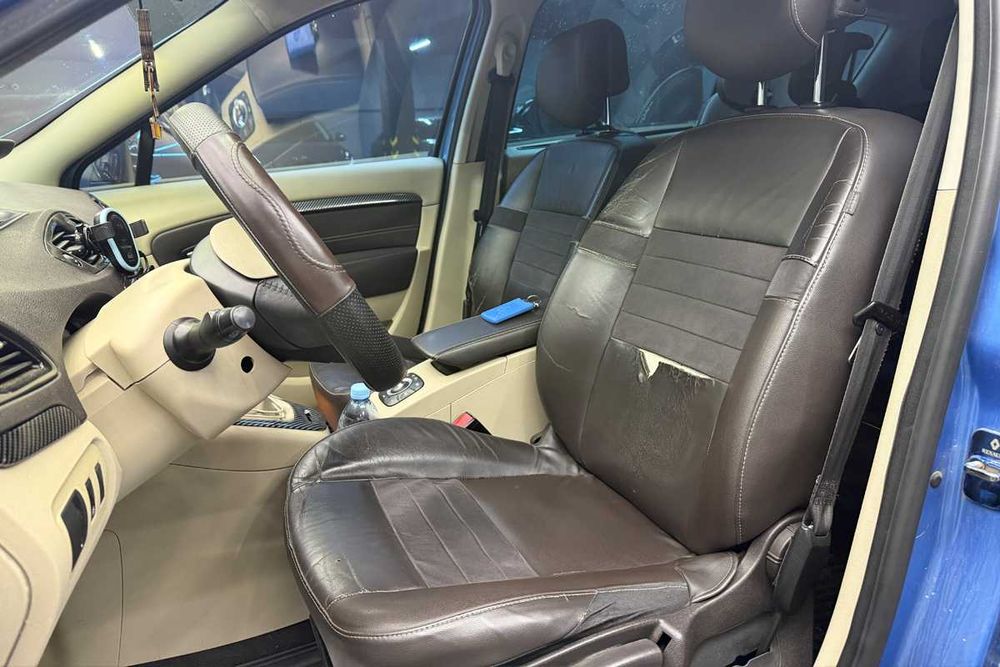 Renault Megane Scenic 2012