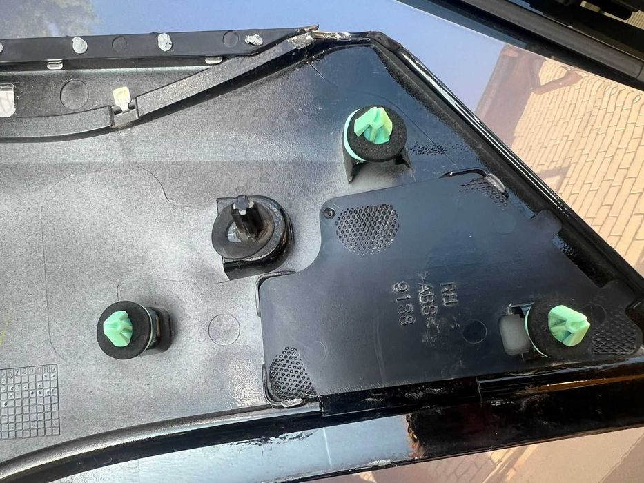 Молдинг правий Chevrolet Bolt EV  2019, 2020, 2021, 2022, 2023.