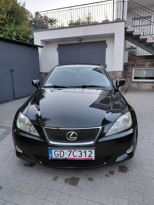 Lexus IS220