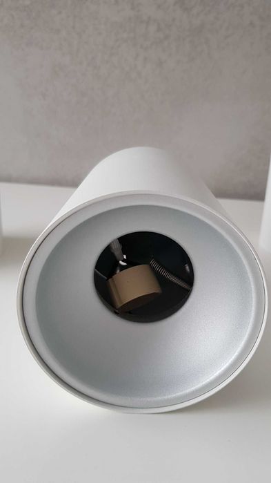 Azzardo Remo lampa natynkowa spot biały matowy z odbłyśnikiem