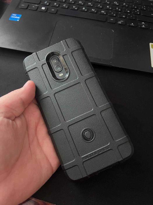 Смартфон OnePlus 6t
