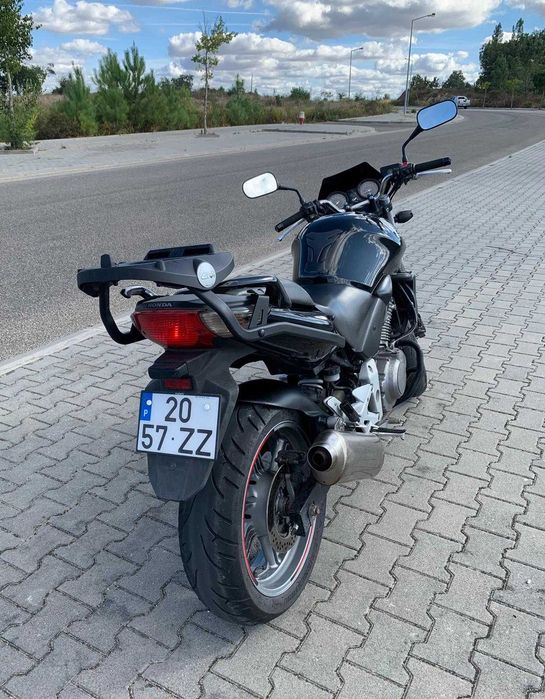 Mota Honda CBF 500 em bom estado