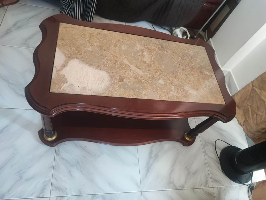 Mesa de centro mogno e mármore