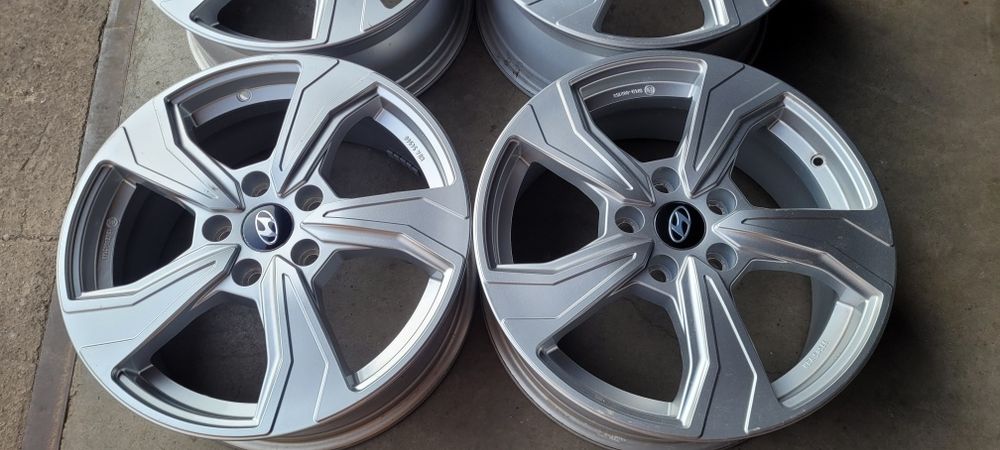 Felgi aluminiowe Hyundai 17  5x114,3 polecam