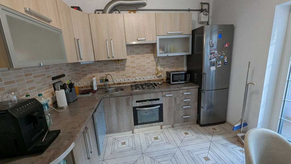 Продається двох'ярусна квартира - Винники, вул. Лисика