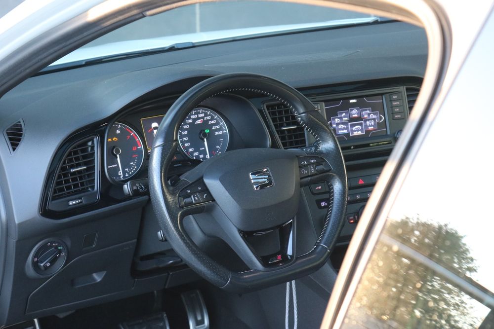 SEAT Leon — fotografia 6