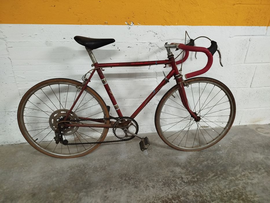 Bicicleta de ciclismo restaurada - UCAL - tamanho juvenil