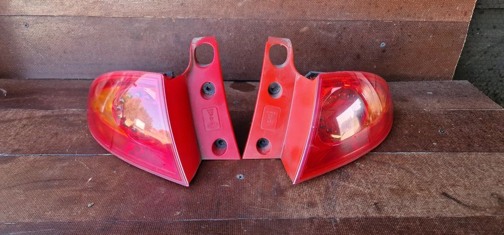 Lampa prawa  tył  seat leon ii 2005-2008r