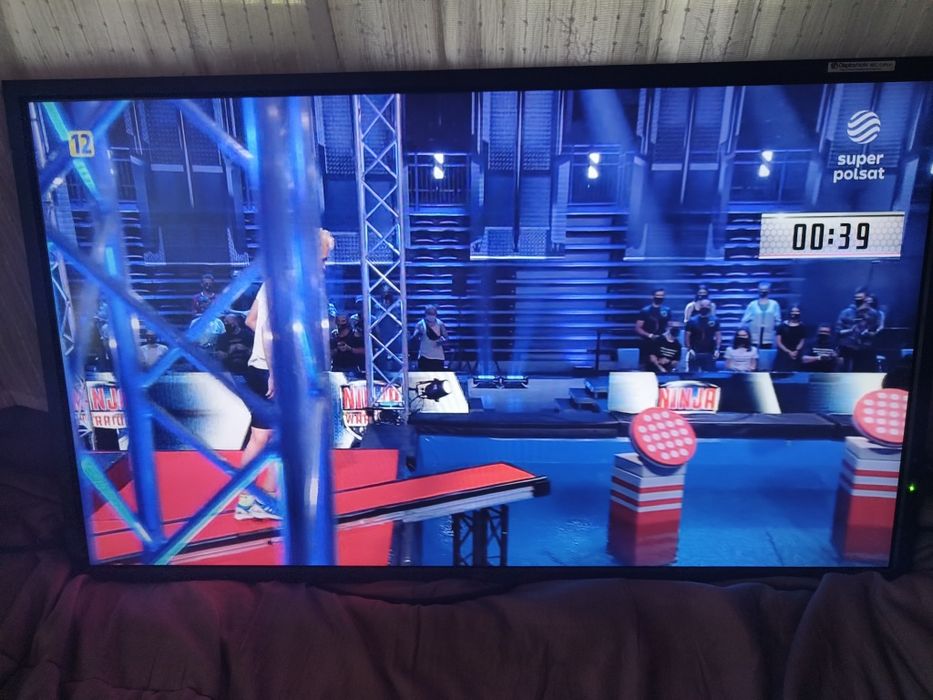 Telewizor NEC 42 cale plus box android  Netflix