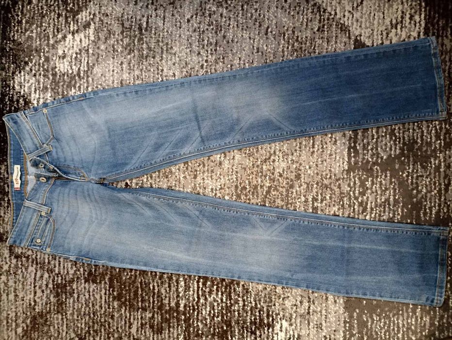 Продам джинси Levi's 507