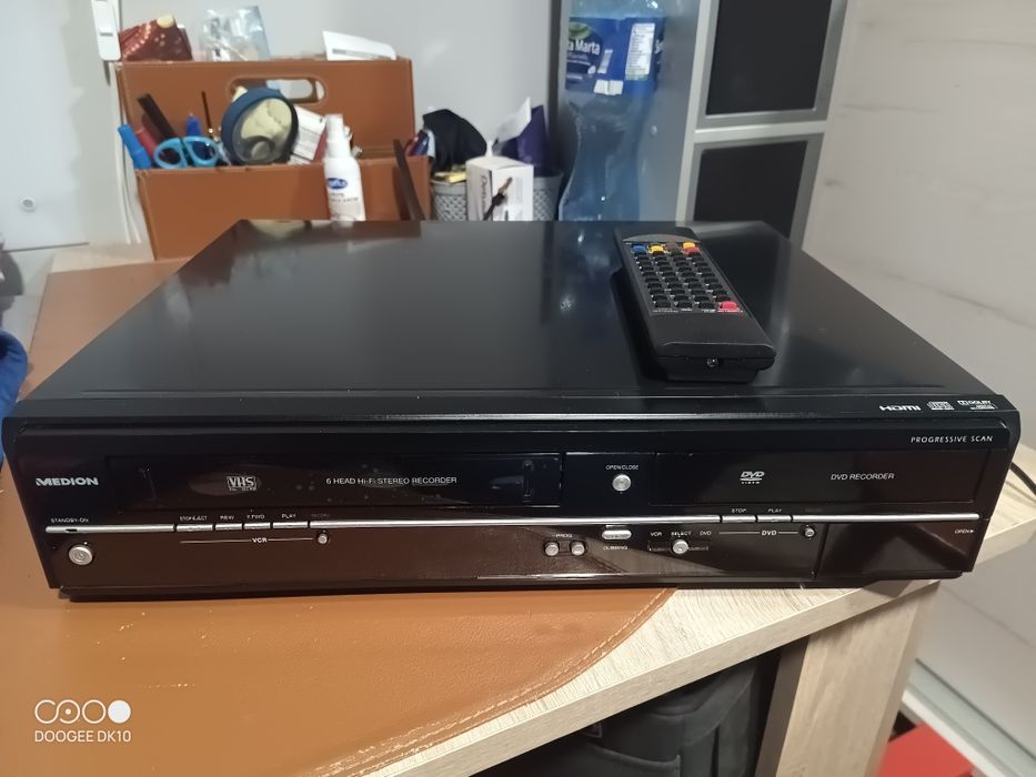 Medion MD83425 odtwarzacz kaset VHS i dvd nagrywarka USB HDMI