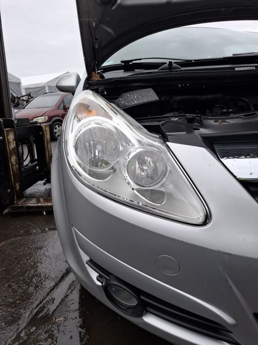 Opel Corsa D Lampy Przód Komplet Europa