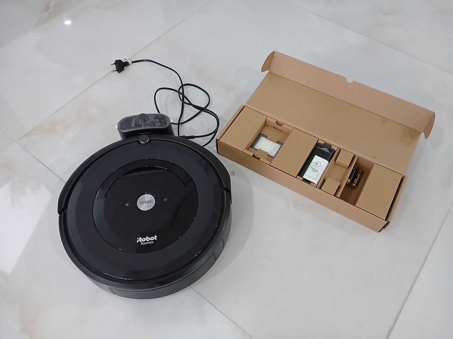 Aspirador IRobot Roomba e5 com muito pouco uso!