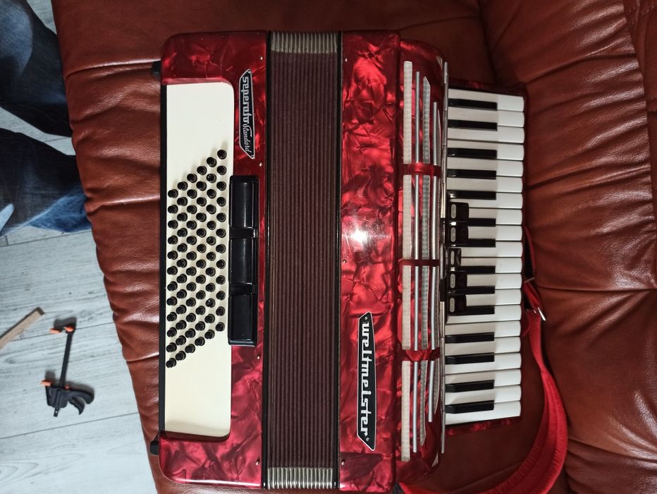 Akordeon Weltmeister Seperato Standard 72 basy